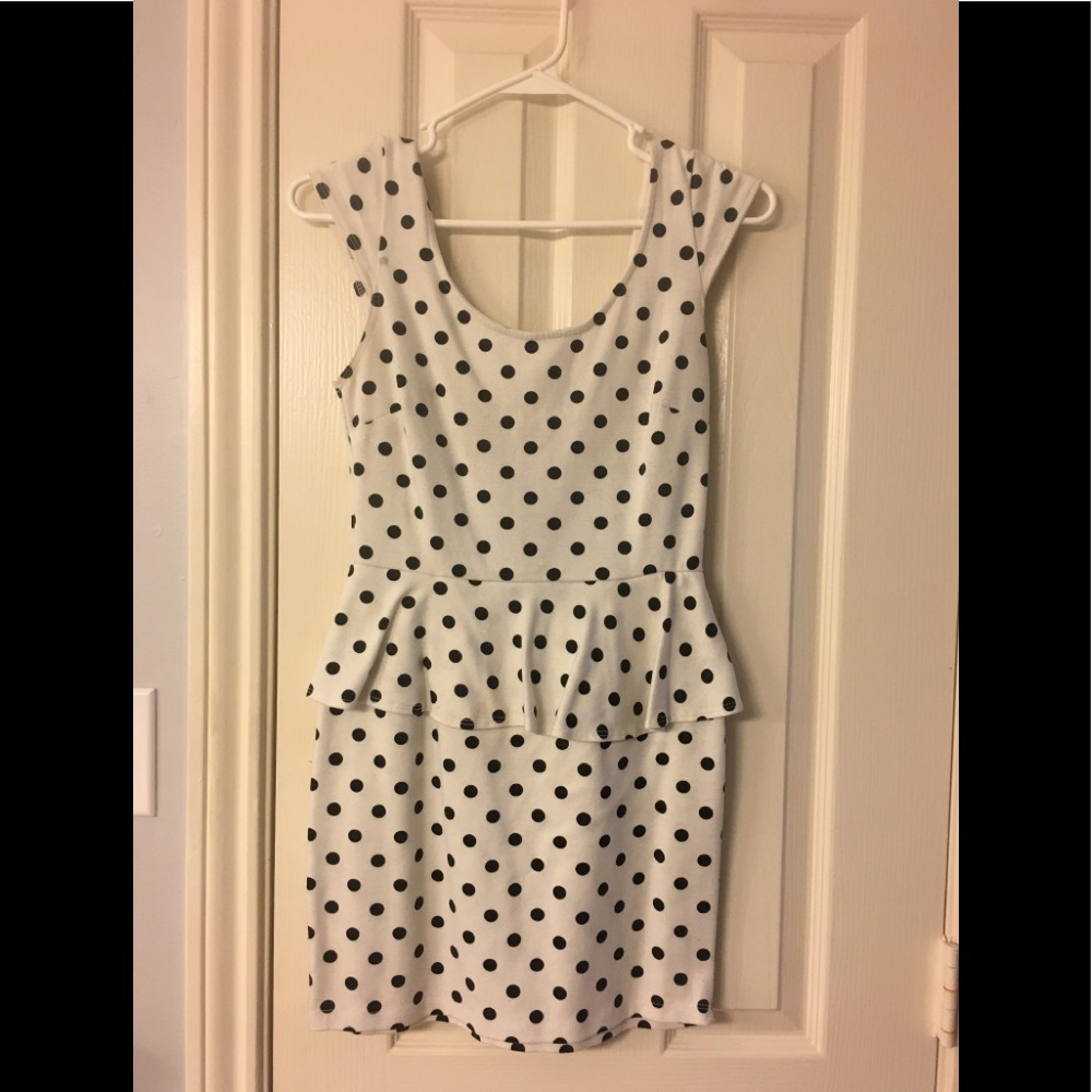 Body con polka dot dress